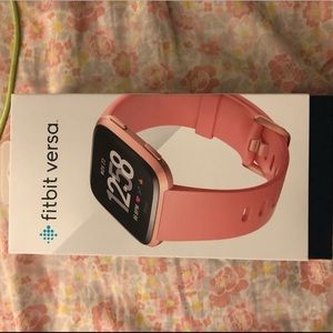 FITBIT VERSA ROSE GOLD SMART WATCH